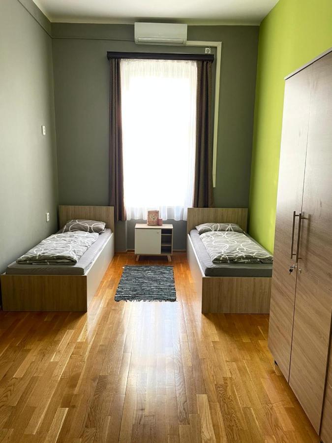 Pangea Daire Mostar